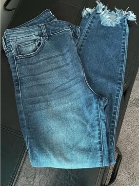 Cello Mid-Blue Women’s Jeans - Frayed Hem